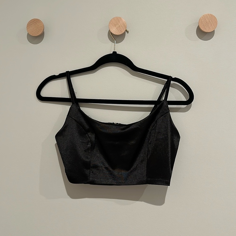 Windsor silky black going out top